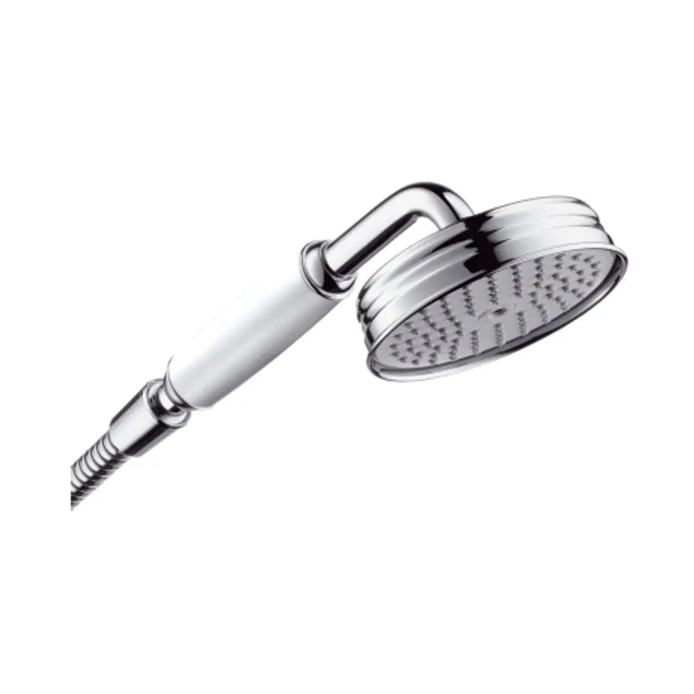 Handbrause von AXOR mit runder, flacher Kopfpartie und einem glatten, verchromten Griff. Die Düse hat ein einfaches Strahl-Muster und ist mit einem flexiblen Schlauch verbunden.